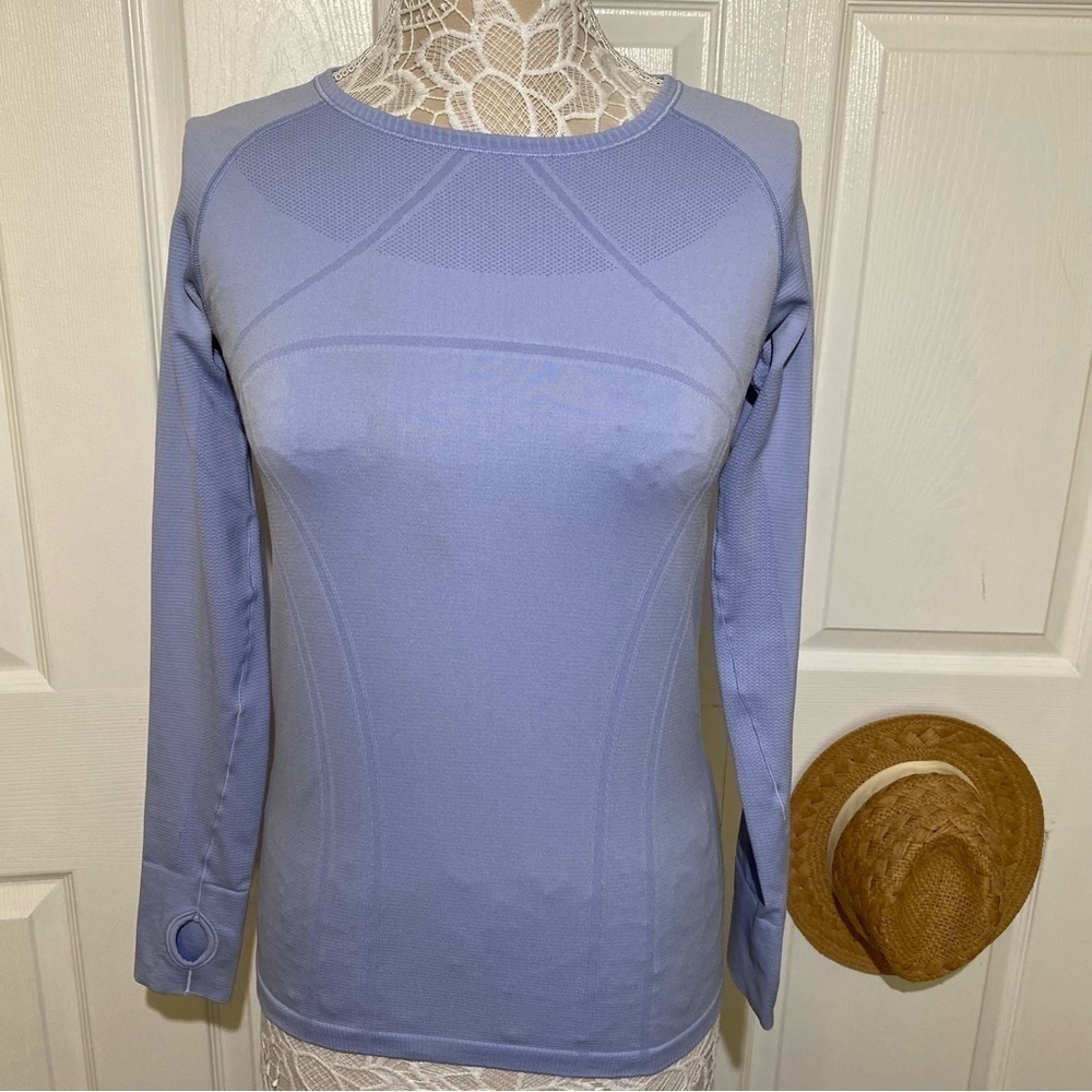 ivivva  by Lululemon Fly Tech Sold Out Long Sleeve Blue Strech Tee Tumbhole 14